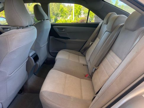 Used 2015 Toyota Camry LE FWD image 19