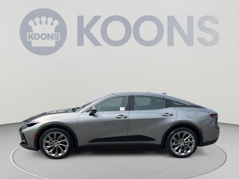Used 2023 Toyota Crown w/ Advanced Technology Package AWD/4WD image 2