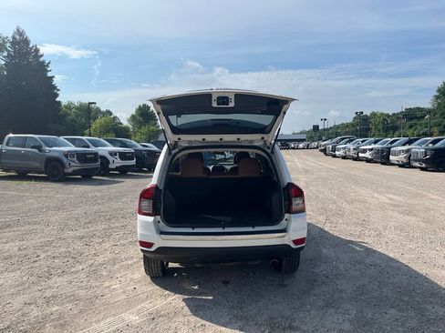 Used 2014 Jeep Compass Limited w/ Sun/Sound Group AWD/4WD image 12