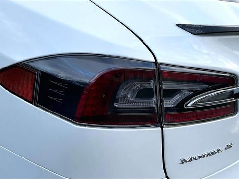 Used 2014 Tesla Model S 60 image 27