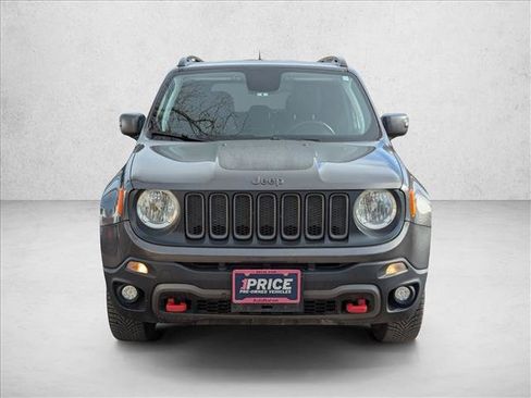 Used 2018 Jeep Renegade Trailhawk image 2