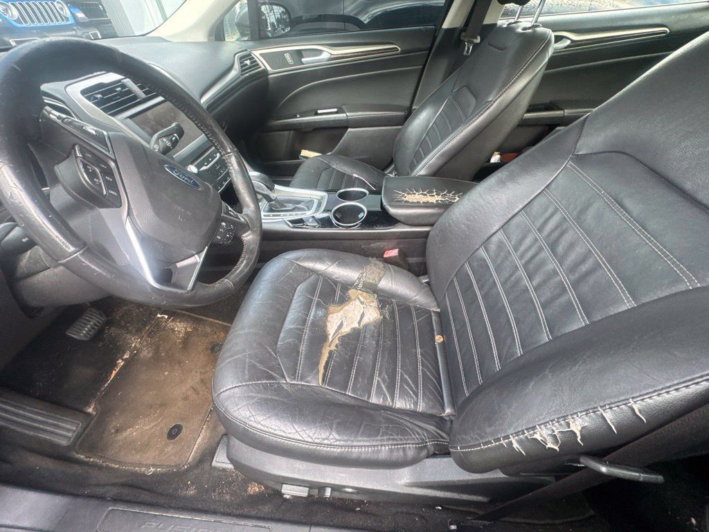 Used 2013 Ford Fusion SE FWD image 8