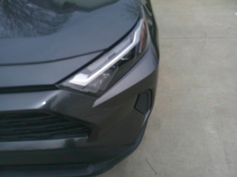 Used 2023 Toyota RAV4 LE image 8