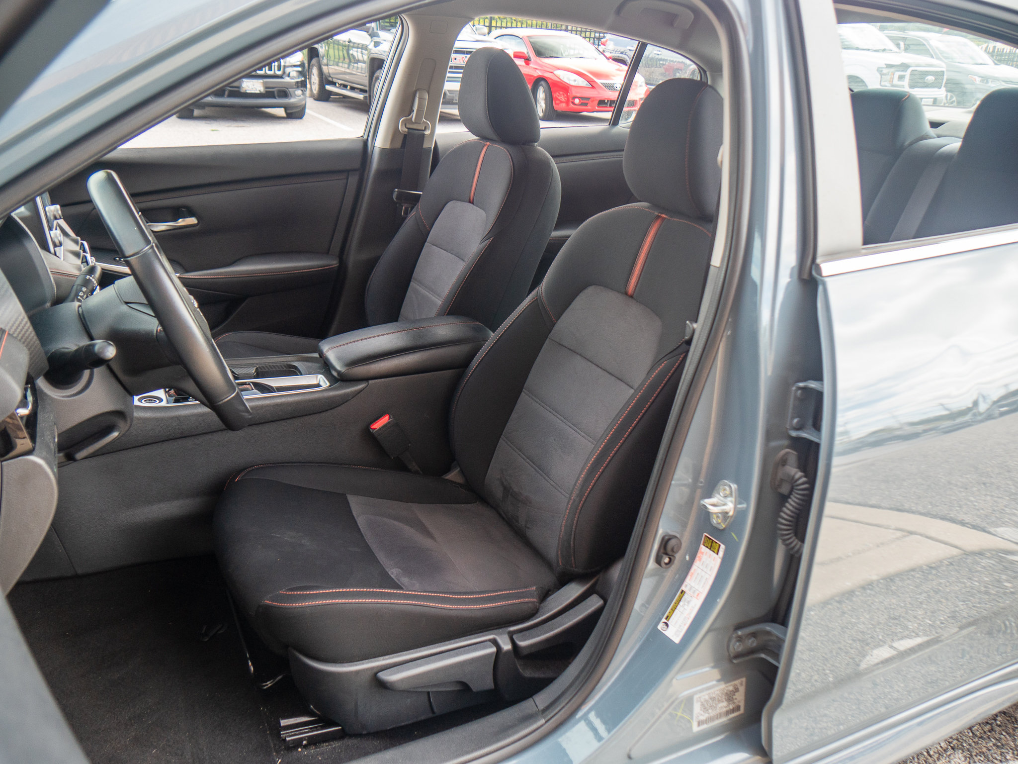 Used 2024 Nissan Sentra SR FWD image 11