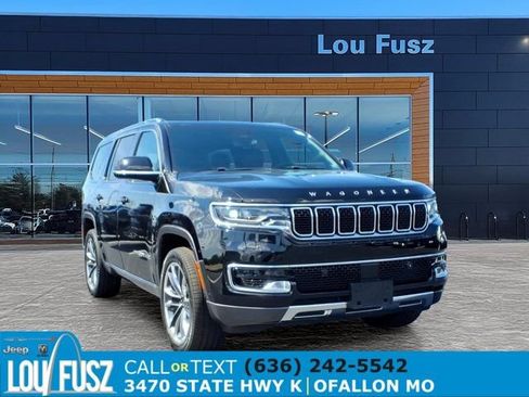 Used 2022 Jeep Wagoneer Series III w/ Premium Group I AWD/4WD image 1