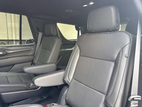 Used 2023 GMC Yukon Denali w/ Advanced Technology Package AWD/4WD image 63