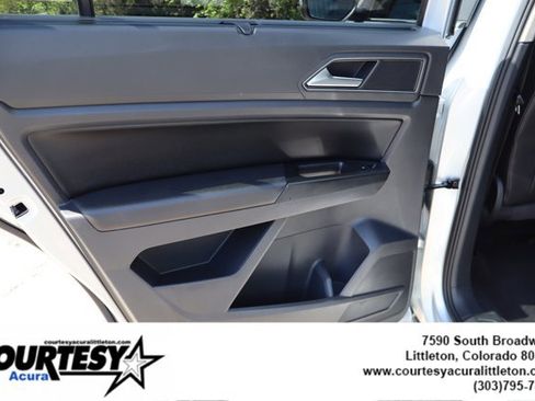 Used 2018 Volkswagen Atlas SEL AWD/4WD image 25