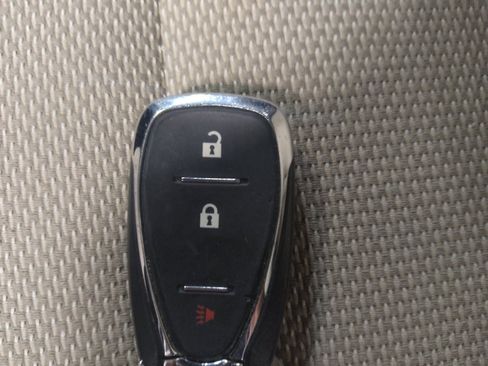 Used 2023 Chevrolet Traverse LT w/ LPO, Floor Liner Package AWD/4WD image 32