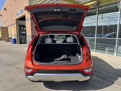 Used 2023 Kia Niro EX Touring image 37