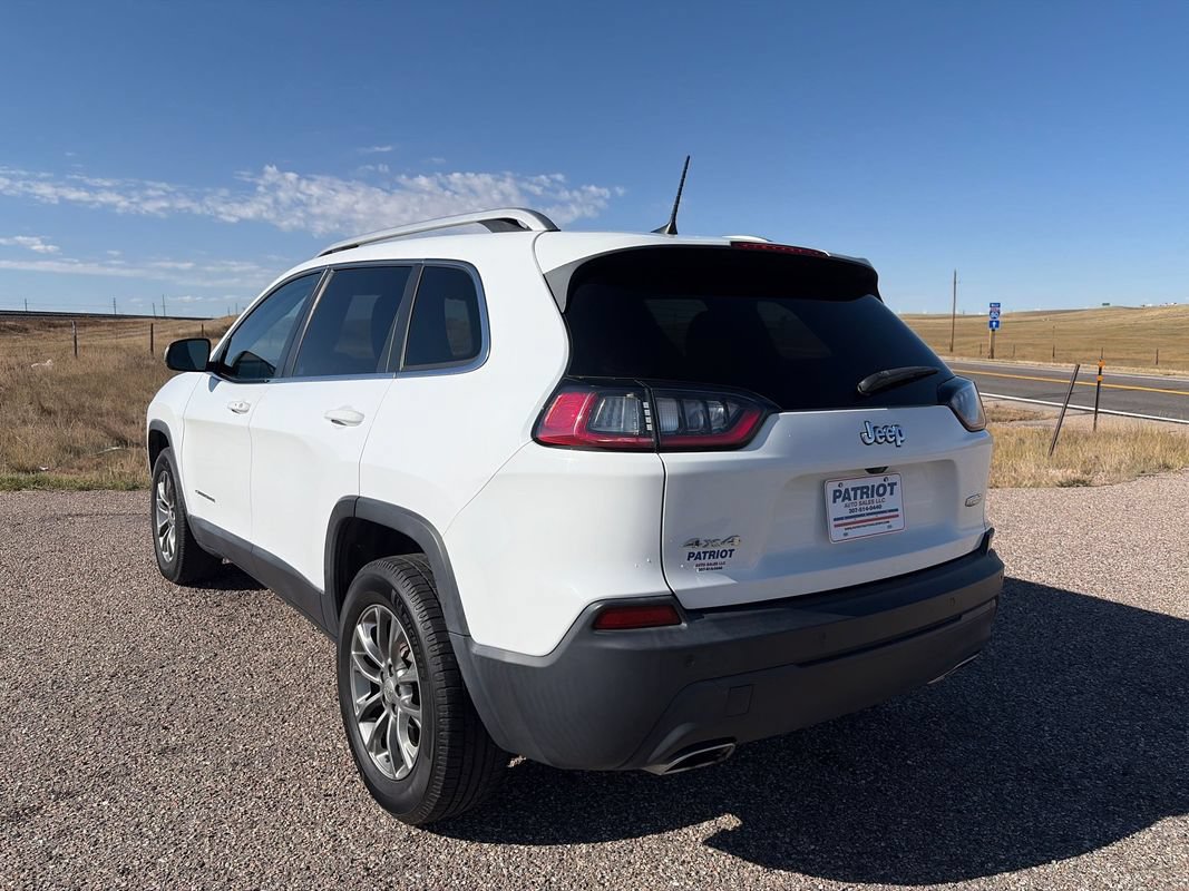 Used 2019 Jeep Cherokee Latitude Plus AWD/4WD image 3