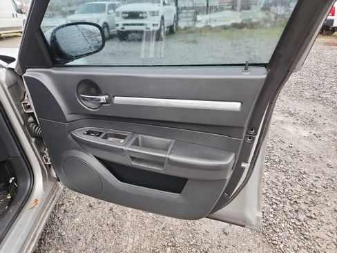 Used 2010 Dodge Charger SXT image 22