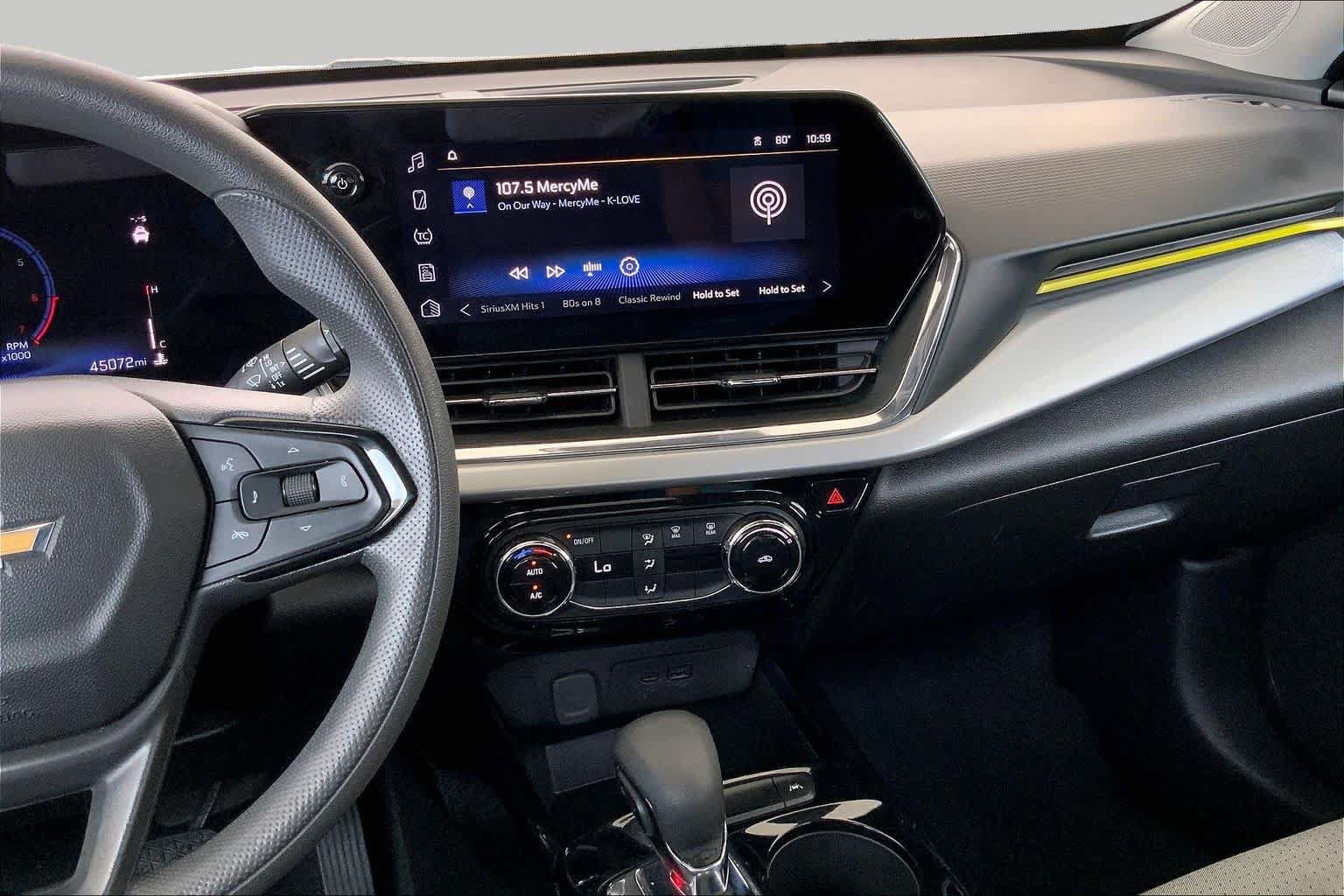 Used 2025 Chevrolet Trax LT FWD image 7