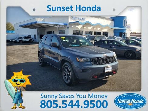 Used 2020 Jeep Grand Cherokee Trailhawk image 1