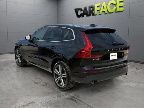 Used 2021 Volvo XC60 T5 Momentum w/ Premium Package AWD/4WD image 8