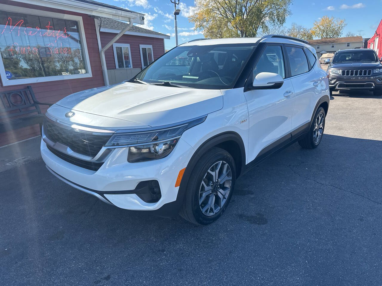 Used 2021 Kia Seltos EX AWD/4WD image 2