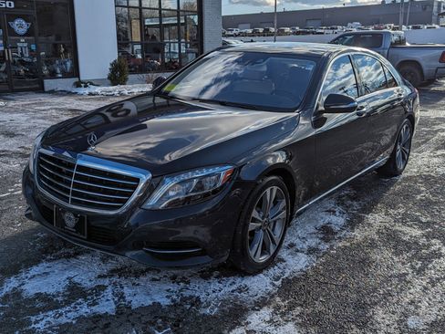 Used 2017 Mercedes-Benz S 550 4MATIC Sedan image 2