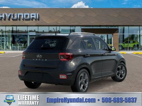 New 2026 Hyundai Venue SEL FWD image 4