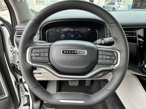 Used 2024 Jeep Wagoneer L 4WD w/ Premium Group I image 21
