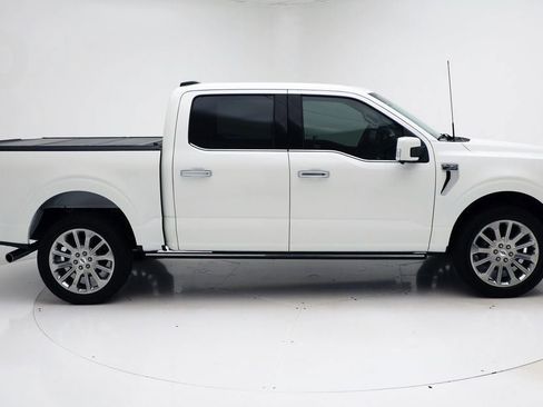 Used 2022 Ford F150 Limited image 2