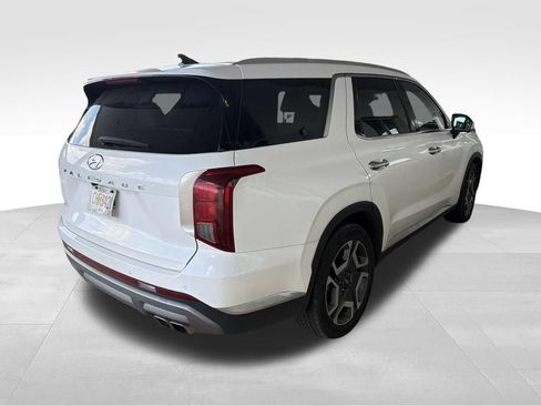 Used 2024 Hyundai Palisade Limited FWD image 4