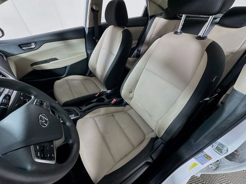 Used 2019 Hyundai Accent SE image 12