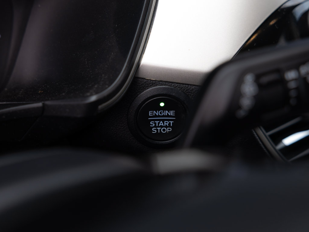 Used 2021 Ford Escape SE w/ Cold Weather Package AWD/4WD image 18