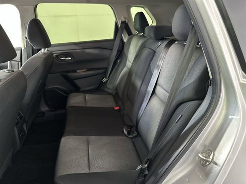 Used 2024 Nissan Rogue SV FWD image 23