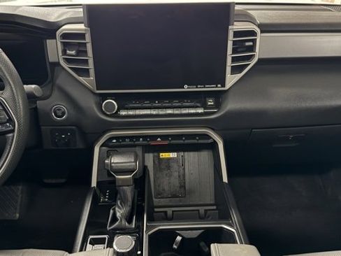 Used 2024 Toyota Tundra Limited image 34
