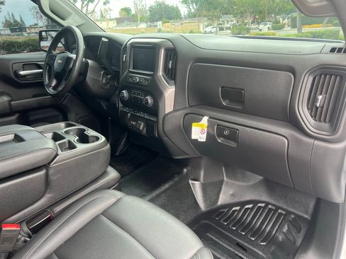 Used 2023 Chevrolet Silverado 1500 W/T RWD image 5