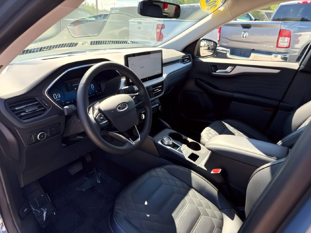 Used 2024 Ford Escape Platinum w/ Premium Technology Package AWD/4WD image 13