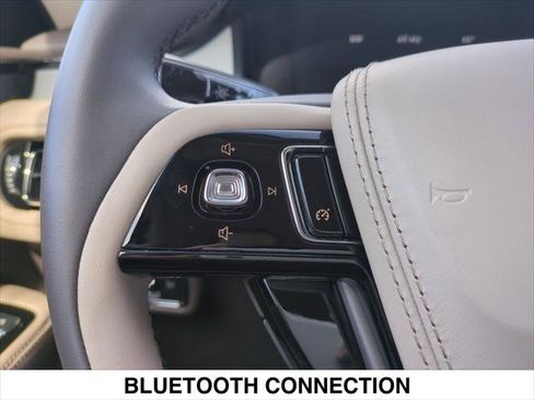 Certified 2023 Lincoln Aviator 2WD w/ Class IV Trailer Tow Package image 14