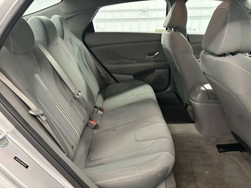 Used 2022 Hyundai Elantra SEL w/ Convenience Package FWD image 33