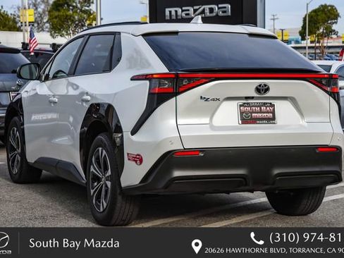 Used 2023 Toyota bZ4X XLE w/ Weather Package image 6