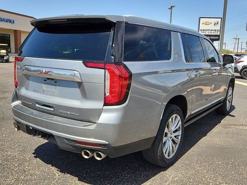 Used 2023 GMC Yukon XL Denali image 4