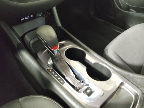 Used 2022 Chevrolet Malibu RS image 26