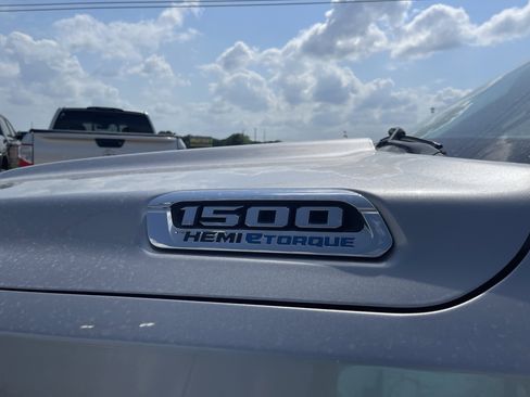 Used 2022 RAM 1500 Lone Star AWD/4WD image 12