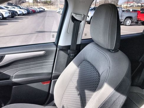 Used 2022 Ford Escape SE image 22