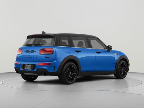 Used 2024 MINI Cooper Clubman S FWD image 3
