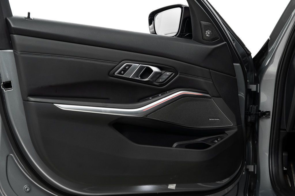 Used 2023 BMW M3 Competition AWD/4WD image 25
