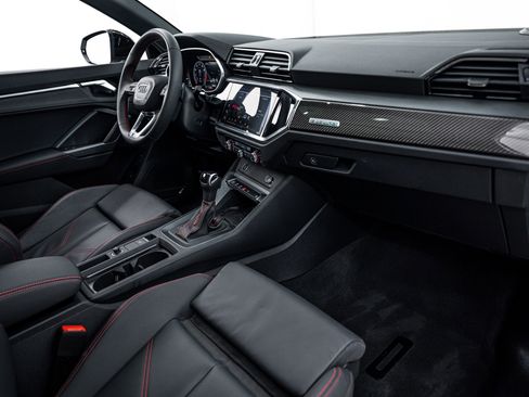 Certified 2025 Audi Q3 2.0T Premium Plus w/ Premium Plus Package image 12