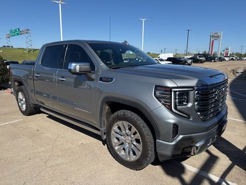 Used 2023 GMC Sierra 1500 Denali w/ Technology Package image 3