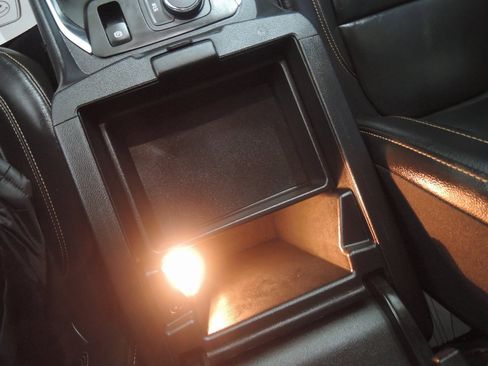 Used 2020 Chevrolet Traverse LT w/ LT Premium Package image 22