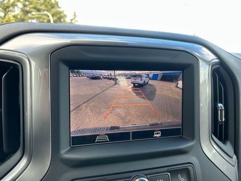 Used 2024 Chevrolet Silverado 2500 Custom w/ Custom Value Package image 19