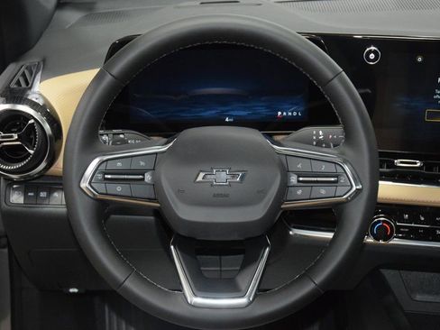 New 2026 Chevrolet Equinox ACTIV w/ Convenience Package III AWD/4WD image 36