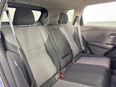 Used 2022 Nissan Rogue SV image 32