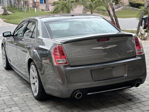 Used 2012 Chrysler 300 SRT8 w/ 19-Premium Speaker Group image 39
