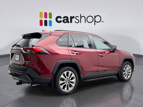 Used 2019 Toyota RAV4 Limited w/ Cold Weather Package AWD/4WD image 5