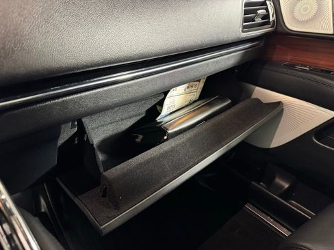 Certified 2022 Lincoln Navigator Reserve image 34