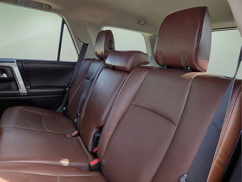 Used 2014 Toyota 4Runner Limited image 18