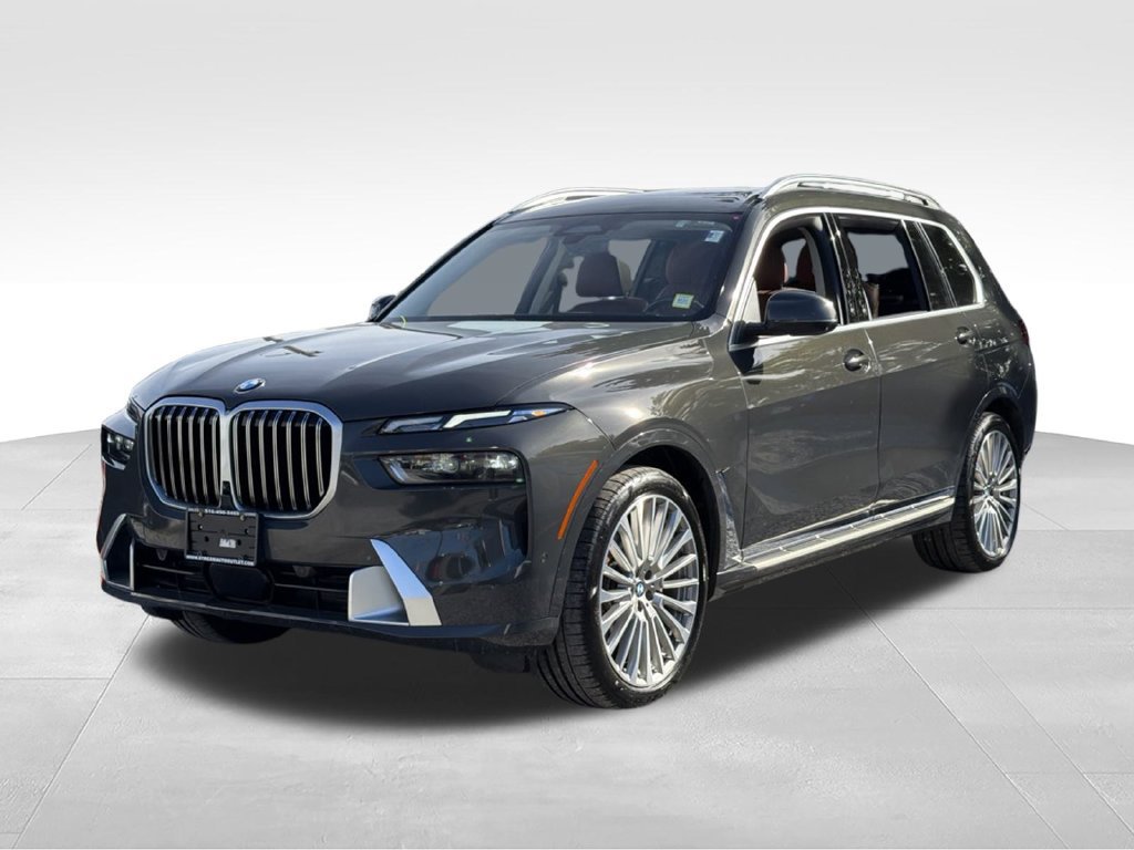 Used 2024 BMW X7 xDrive40i w/ Executive Package AWD/4WD image 3